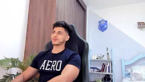 Snapshot of ashton_coleman_ chatting on December 30, 1:04 am my name real is camilo online show from December 30, 1:04 am