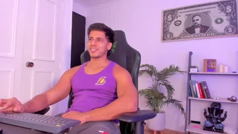 Snapshot of ashton_coleman_ chatting on September 17, 10:27 am my name real is camilo online show from September 17, 10:27 am