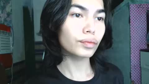 asian_babyboi online show from February 27, 7:53 am