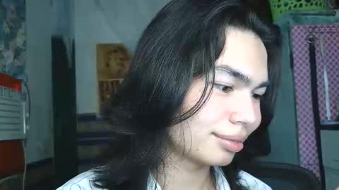 asian_babyboi online show from April 14, 4:34 am