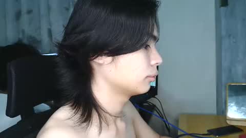 asian_babyboi online show from October 27, 5:48 pm