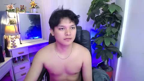 asian_handsomexx online show from February 27, 7:53 am