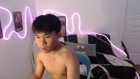 Snapshot of asian_prince_of_cock chatting on October 4, 6:18 am Prince online show from October 4, 6:18 am