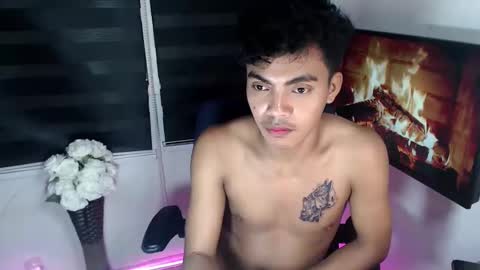 Snapshot of asianboyhunt chatting on February 13, 1:19 am Fev online show from February 13, 1:19 am