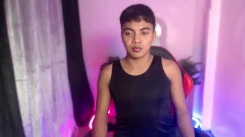 Snapshot of asianboyhunt chatting on October 9, 8:03 pm Fev online show from October 9, 8:03 pm