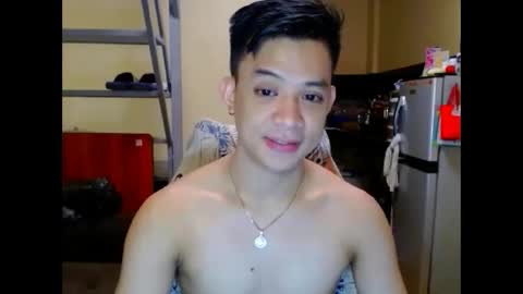asiandreamboyx online show from October 6, 8:52 am