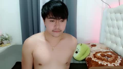 Snapshot of asianroy_x chatting on January 14, 3:15 pm Roy online show from January 14, 3:15 pm