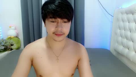 Snapshot of asianroy_x chatting on February 10, 4:47 pm Roy online show from February 10, 4:47 pm
