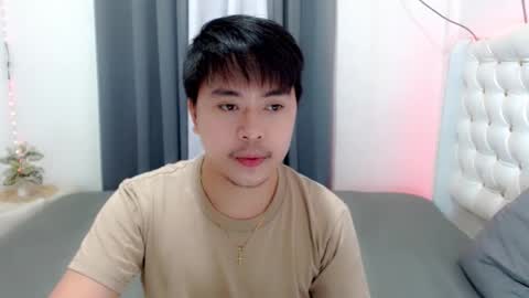 Snapshot of asianroy_x chatting on December 16, 12:06 pm Roy online show from December 16, 12:06 pm