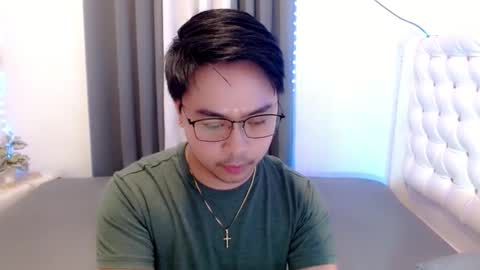 Snapshot of asianroy_x chatting on December 13, 4:27 pm Roy online show from December 13, 4:27 pm