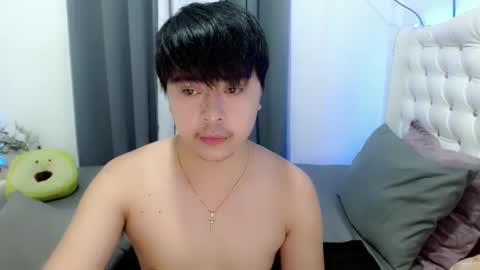 Snapshot of asianroy_x chatting on January 12, 2:09 pm Roy online show from January 12, 2:09 pm
