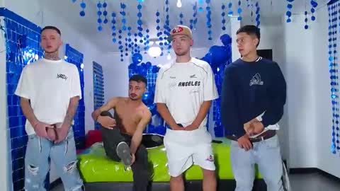 THOMAS AND DAMIAND online show from January 8, 12:28 am