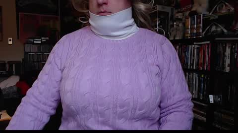 Aspen Vale online show from December 8, 7:32 pm