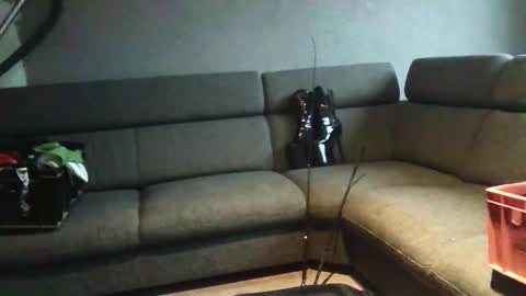 sissyslut online show from December 30, 1:36 pm