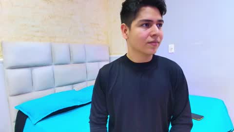 astablack_ online show from November 11, 9:31 pm