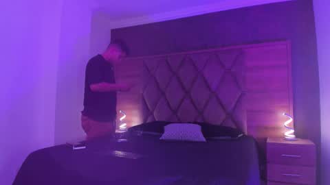 astablack_ online show from September 21, 4:23 am