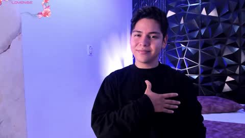 astablack_ online show from November 23, 8:31 pm