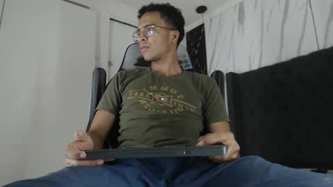 Aston  online show from November 18, 3:10 am