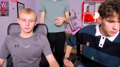 astren online show from February 17, 1:10 pm