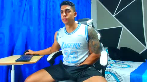 Astrom model independent online show from September 30, 1:47 pm