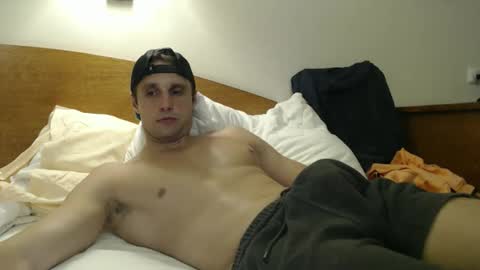 tommycb55555 online show from October 11, 9:41 pm