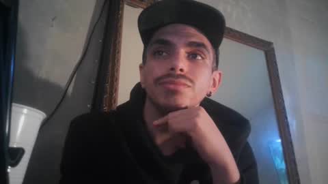 Snapshot of atmorin01 chatting on February 22, 3:32 pm Atmarin199 aka Dre online show from February 22, 3:32 pm