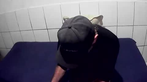 cesar augusto online show from February 23, 7:15 pm