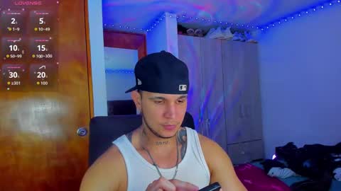 Snapshot of austin_curry chatting on September 14, 12:23 am A online show from September 14, 12:23 am