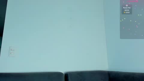 A online show from October 12, 12:37 am