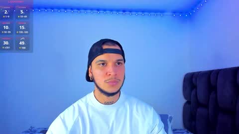 Snapshot of austin_curry chatting on January 19, 12:38 am A online show from January 19, 12:38 am