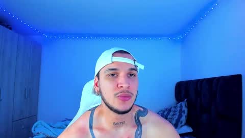Snapshot of austin_curry chatting on December 16, 10:13 pm A online show from December 16, 10:13 pm