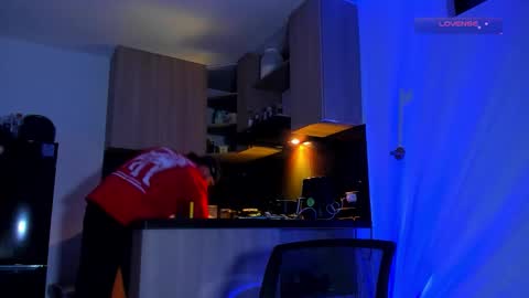 A online show from March 27, 3:54 am