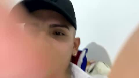 austinsanto online show from February 26, 6:48 am