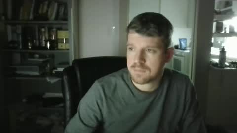 Snapshot of avenger8248 chatting on February 1, 8:39 am Avenger online show from February 1, 8:39 am