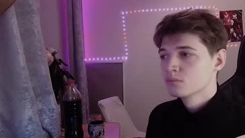 axel_0ne online show from February 1, 12:48 pm