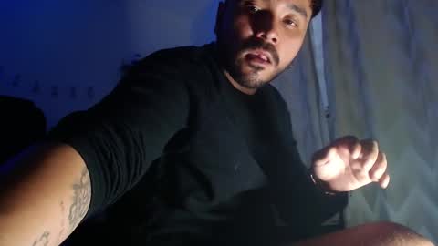 axel_crown online show from February 18, 10:51 pm