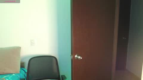 axel davis  online show from October 12, 3:44 am