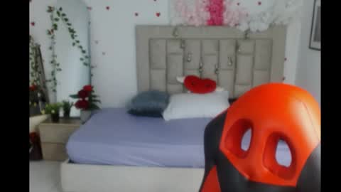 Axel online show from June 5, 1:10 am