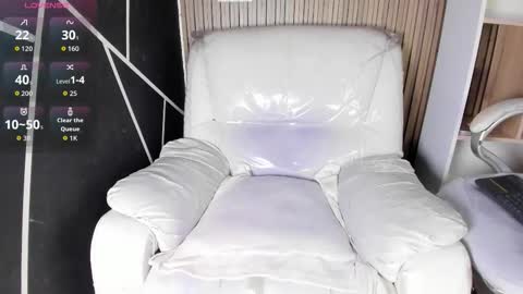 axel_grey_ online show from October 19, 3:59 pm