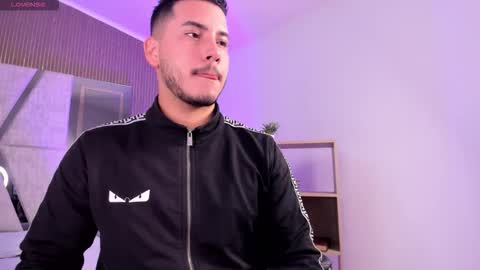 axel_grey_ online show from January 15, 12:09 pm