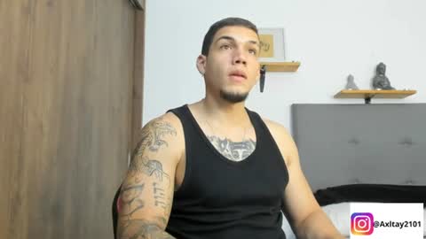 INDEPENDENT MODEL  online show from July 9, 2:16 am