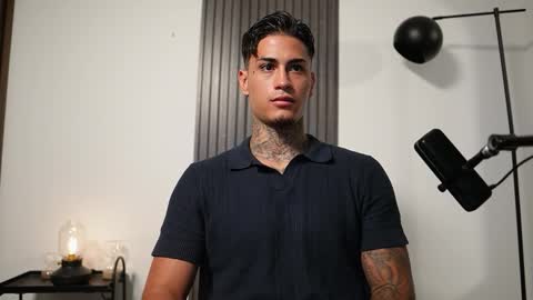 Agustin online show from October 22, 9:40 pm