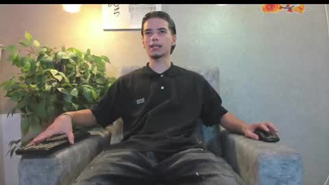 axel  online show from January 7, 11:15 am