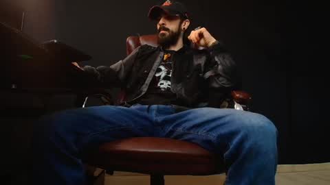 Snapshot of axelcolton chatting on January 15, 7:05 am AxelColton online show from January 15, 7:05 am