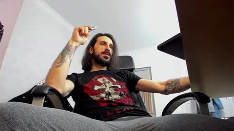 Snapshot of axelcolton chatting on December 15, 8:41 am AxelColton online show from December 15, 8:41 am