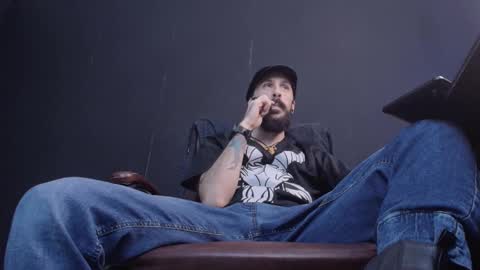 Snapshot of axelcolton chatting on February 5, 6:35 am AxelColton online show from February 5, 6:35 am