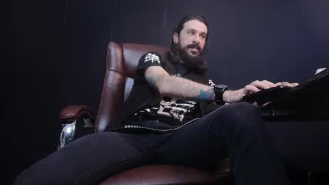 Snapshot of axelcolton chatting on February 13, 6:20 am AxelColton online show from February 13, 6:20 am