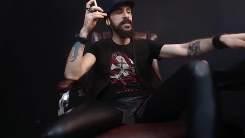 Snapshot of axelcolton chatting on February 14, 6:12 am AxelColton online show from February 14, 6:12 am