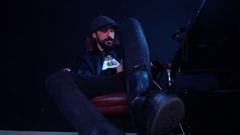 AxelColton online show from November 27, 11:47 am