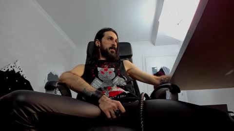 Snapshot of axelcolton chatting on December 30, 7:37 am AxelColton online show from December 30, 7:37 am